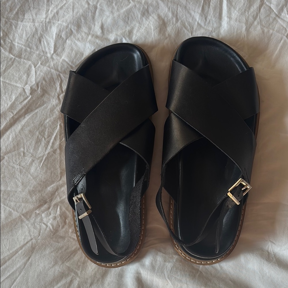 Like new - Alohas Leather Marshmallow Sandals - Picture 4 of 10